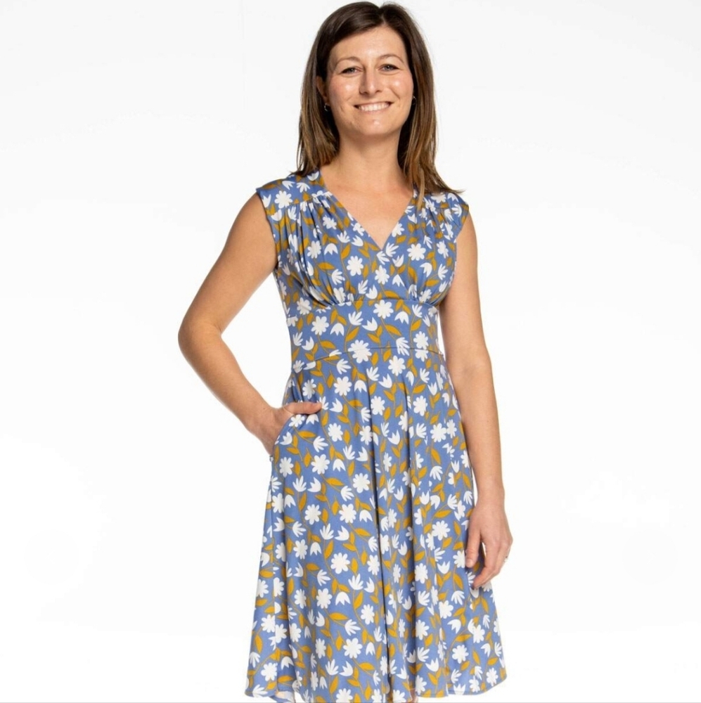 Karina blue Sleeveless Knee-length Dress With Pockets Size S/M
